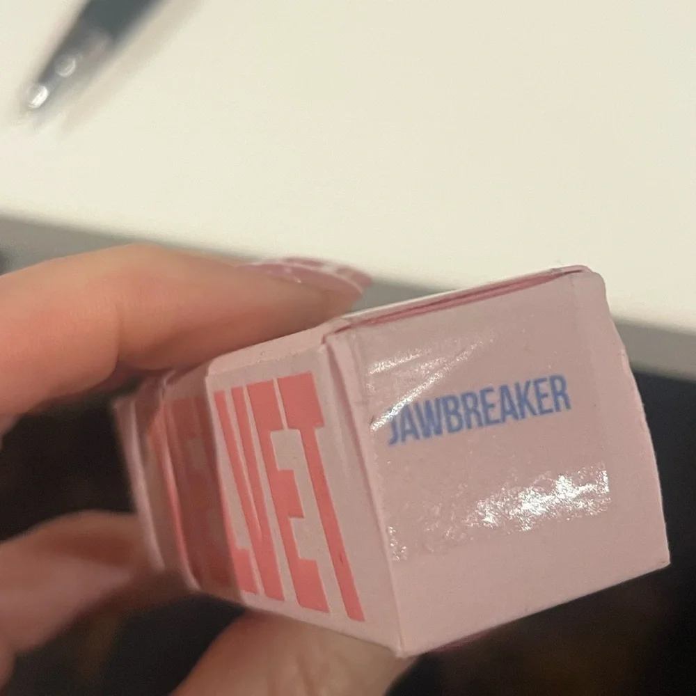 Jeffree Star Jawbreaker Velvet Trap  Lipstick